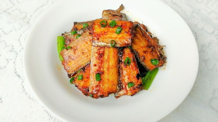 
美食优选：番茄炖牛腩 酒酿烧带鱼 豉汁蒸松阪猪 辣椒炒肉的做法“英亚官方网站”(图3)